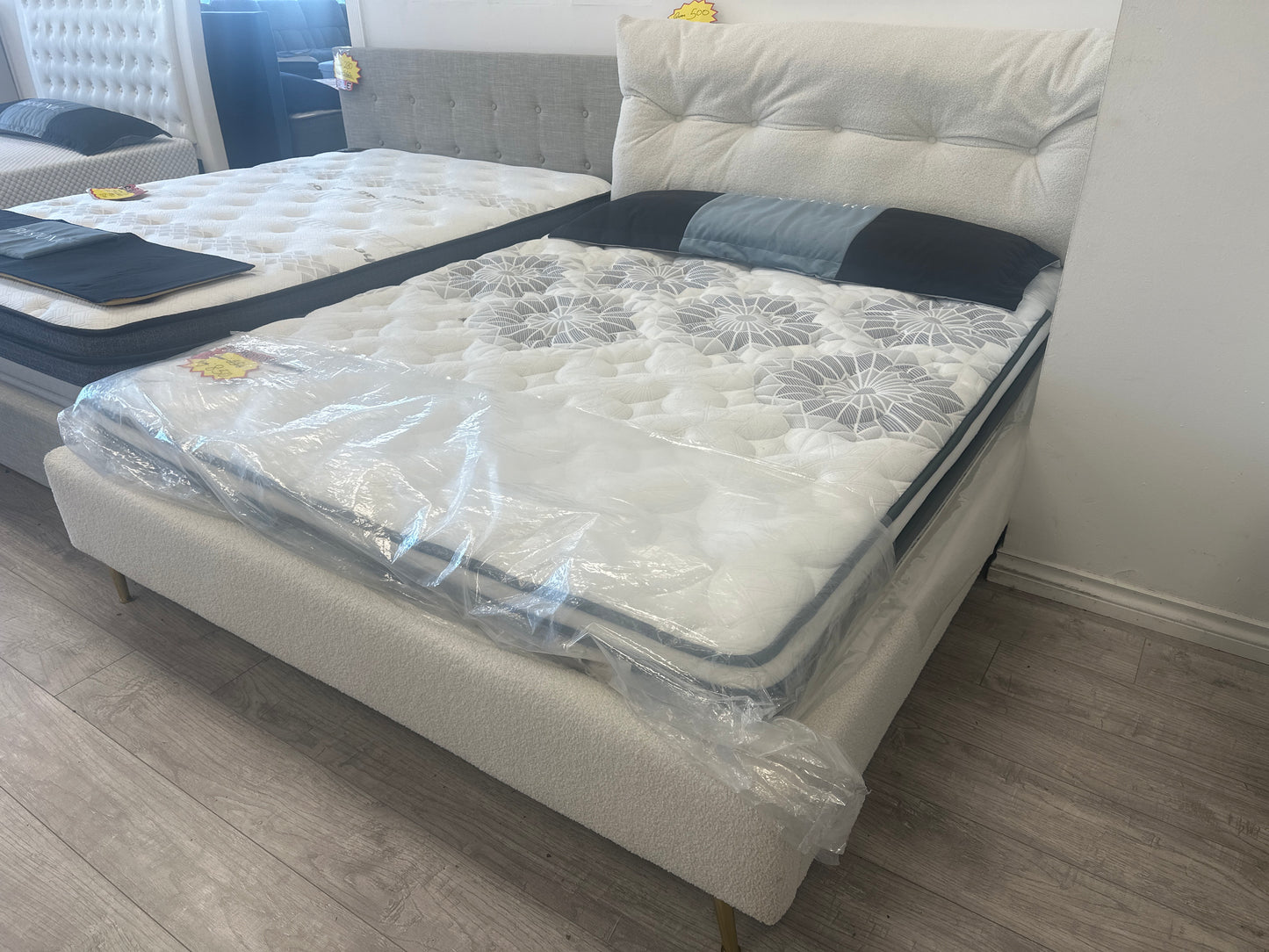 Queen size bed frame - BD108