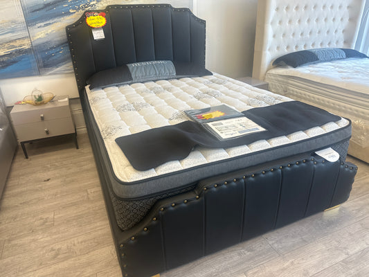 Queen size bed - BD102